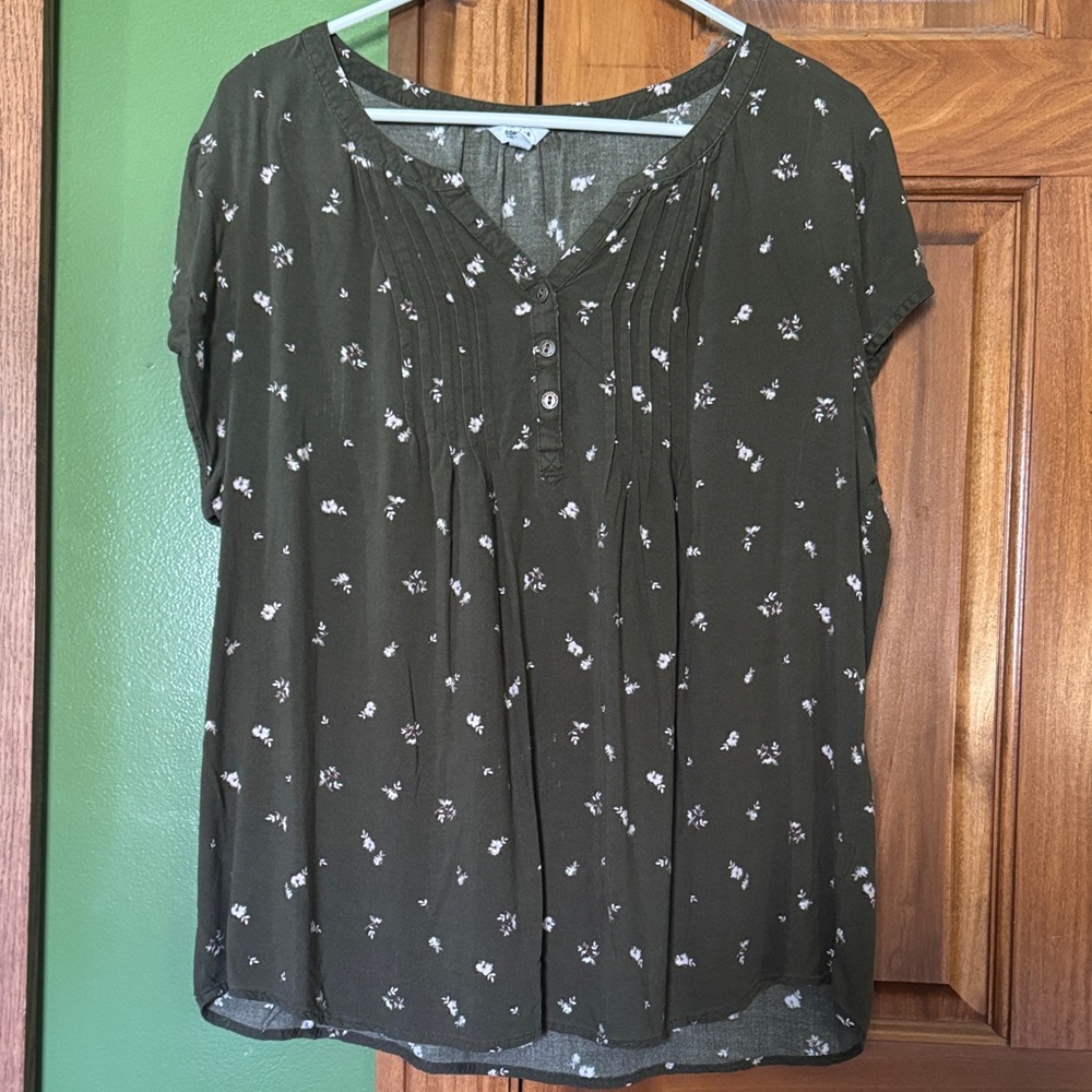 Sonoma Olive Floral Short Sleeve Top